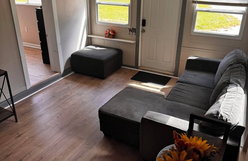 Hyde Park Apartment | Lovely Tiny House located in the heart of Jacksonville