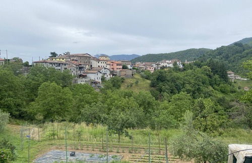 Molazzana House | Lovely Tuscan Mountain Retreat - Enjoy Italian Village Life!