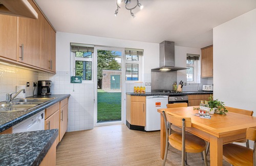 Blackheath Apartment | Lovely Two Bedroom Apartment in South East London!