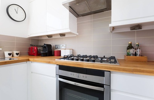 Westbourne Apartment | Lovely two bedroom flat with patio in Notting Hill