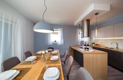 Malinska-Dubasnica Villa | Lovely Villa Loma 1* with a view and an outdoor pool on Krk