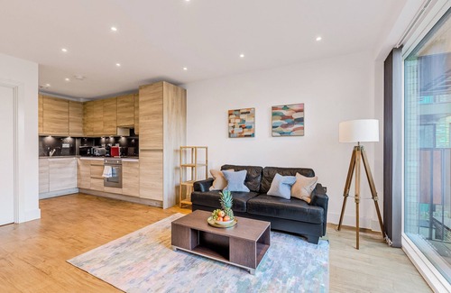 Park Royal Apartment | Lovely Welcoming 1BR Apt near Wembley stadium