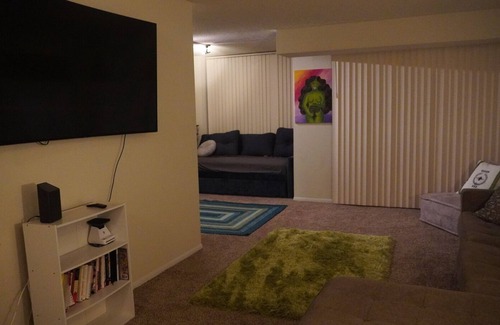 West End Apartment | Lovey spacious 1 bedroom apartment, sleeps up to 5