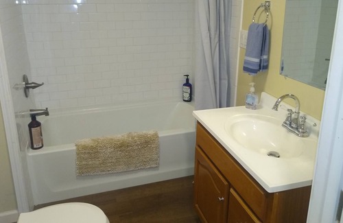Hannibal House | Lovingly Restored Historic Cottage in America's Hometown