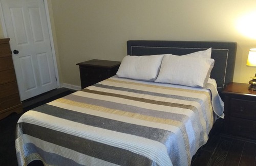 Hannibal House | Lovingly Restored Historic Cottage in America's Hometown
