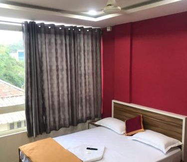 Kalpetta Hotel | low budget room at Kalpetta