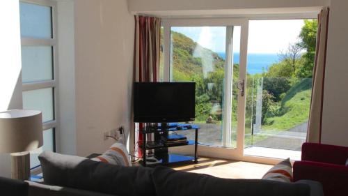 Crynant House | Low Kiln Bank, Slade