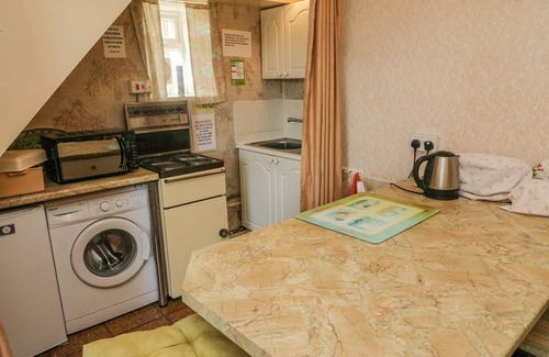 Skipton Cottage | LOW SKIBEDEN COTTAGE, character holiday cottage in Skipton