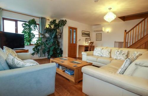 Polruan House | Lowarth Chi