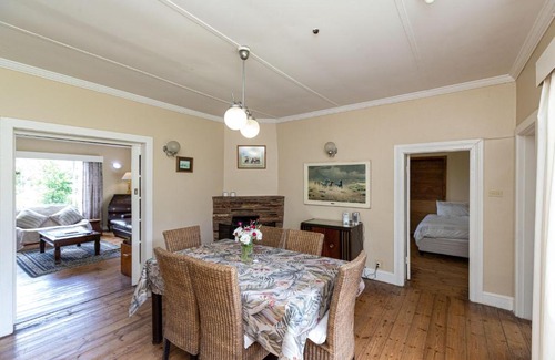 Katberg House | Lowestoffe Country Lodge - Walnut