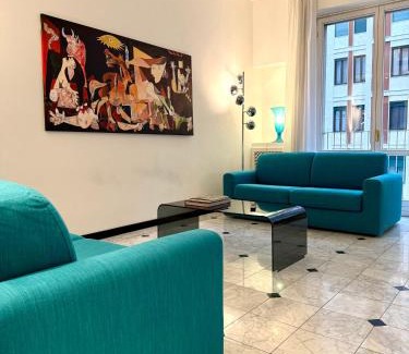 Varesine Apartment | LR Deluxe Apartments - Savoia Marble Suite - Repubblica