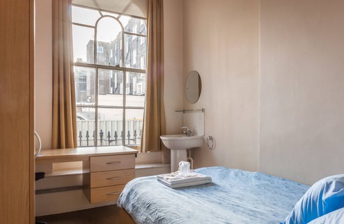 St. Pancras Hotel | LSE Passfield Hall - Campus Accommodation