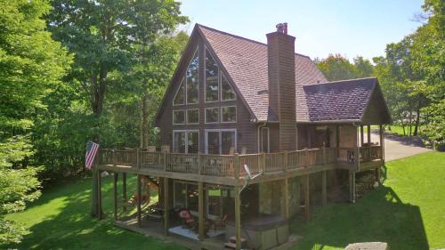 Mountainside House | Lucky 12