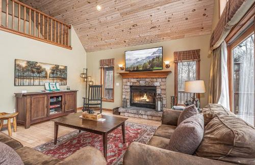 Mountainside House | Lucky 12