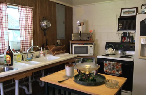 Unaka Hotel | Lucky 7/Rainbow motel