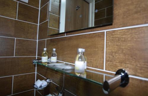 Valentines Hotel | Lucky 8 Hotel