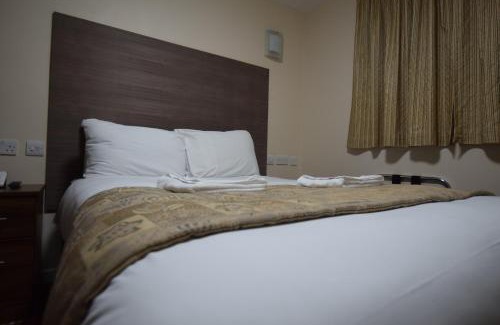 Valentines Hotel | Lucky 8 Hotel