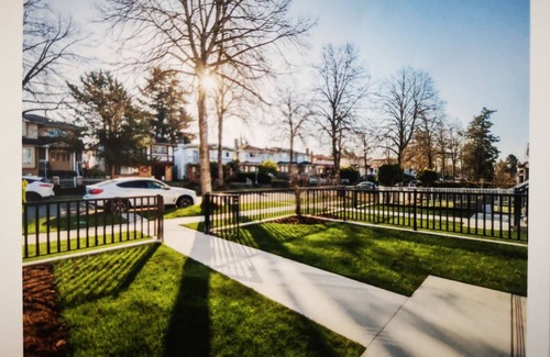 Sunset House | Lucy's Place in the central area of Vancouver