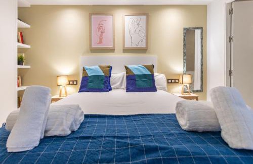 Los Remedios Apartment | Lujan Deluxe Suites by Valcambre