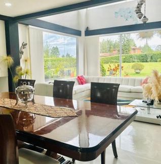 Guarne Villa | Lujosa casa cerca al aeropuerto