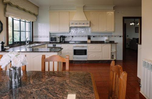 Cangas House | Lujosa casa con vistas increíbles by CABANA Rentals