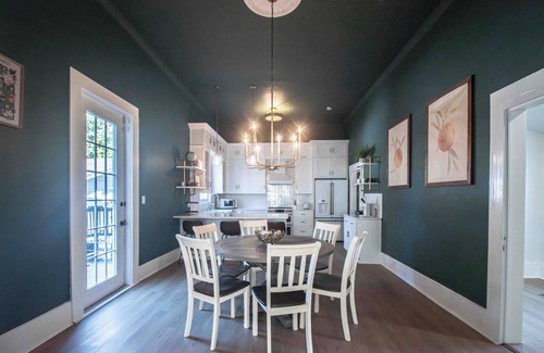 Brooksville House | LULU Street Retreat-A Charming Historic Downtown Home in Brooksville