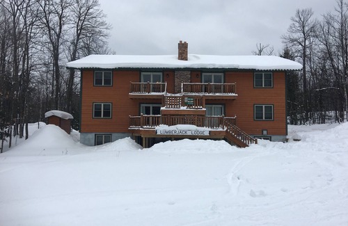 Bessemer Condo | Lumberjack Lodge Unit#3 Ski in/Ski Out