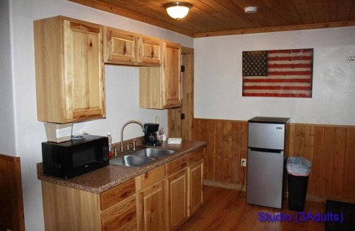 Pinetop-Lakeside Hotel | Lumbermens Village