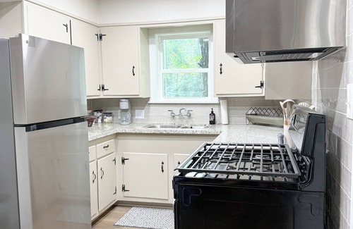 Voth House | Lumberton Texas 3 bedroom 1 bath updated home