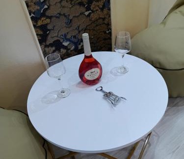 Craiova Apartment | Lumière Lounge