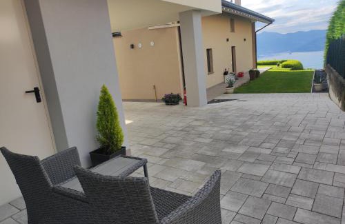 Solto Collina House | Luminoso appartamento vista lago