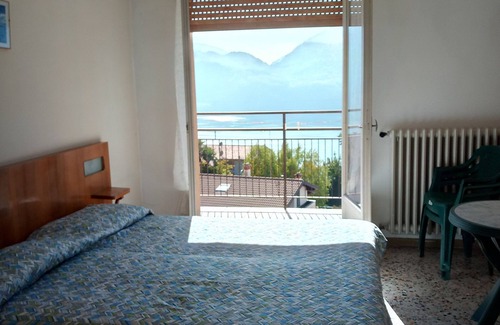 Abbadia Lariana Apartment | Luminoso con Balcone Vista Lago