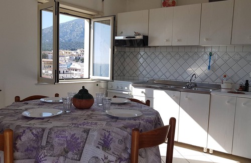 Cala Gonone House | LUMINOUS SEA VIEWS IN SARDINIA, IDEAL FOR COUPLES OF FRIENDS AND FAMILIES!