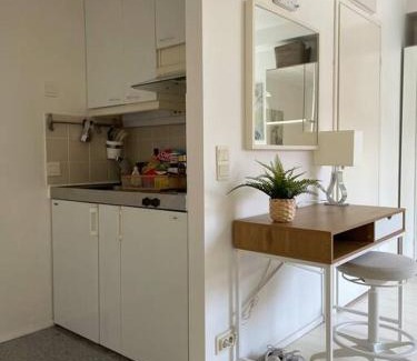 Lantinen District Apartment | Luminous Studio 15min To Center with WiFi & Netflix