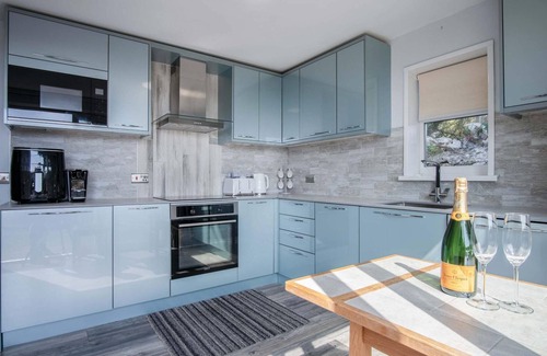 Rhossili Apartment | Lundy Lodge – 1 Bedroom Annex – Rhossili