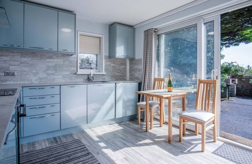 Rhossili Apartment | Lundy Lodge – 1 Bedroom Annex – Rhossili