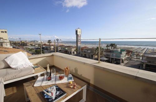 Viareggio Apartment | Lungomare Viareggio Belcanto