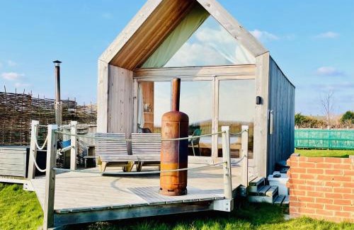 Brightlingsea House | Lushna 11 Lux Suite at Lee Wick Farm Cottages & Glamping