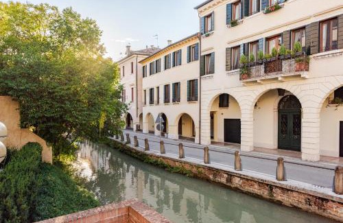 Treviso Apartment | Lussuoso appartamento vista fiume - centro di Treviso