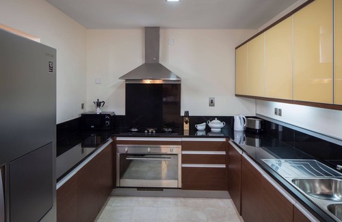 Palm Jumeirah Apartment | Luton Vacation Homes Grandeur Residence