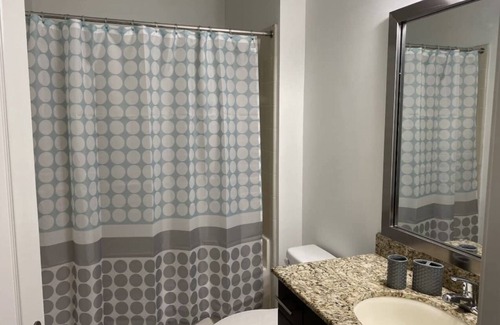Dunwoody Apartment | Lux 2 bd/2bth: Wifi/Free parking