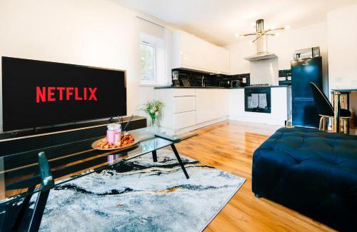 Glyndon Apartment | LUX 2BDR Flat in Woolwich I 2 Stops to Canary Wharf & Excel I Free Parking