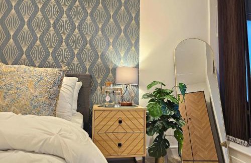 Leeds Apartment | LUX 2Bed 2Bath Apartment with Terrace City Center