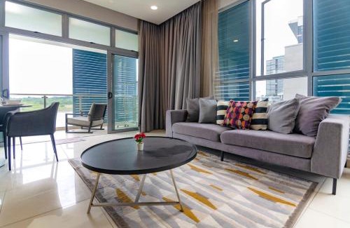 Nusajaya Apartment | Lux 3BR Suite Puteri Harbour Near Legoland & Hello Kitty