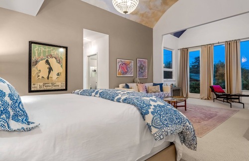 Mar Vista House | Lux 4 Bedroom West LA Zen Home Pool & Lounge & Peloton