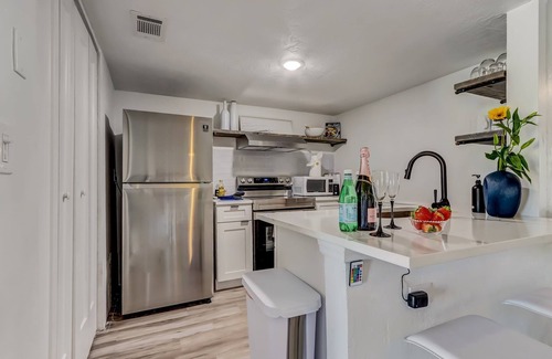 Vilano Beach House | Lux Beach Cabana - Close to Beach & Restaurants