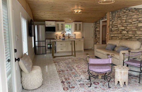 Canyon Lake Cabin | LUX Cabin ON Guadalupe River below Canyon Lake Dam - near Whitewater Music