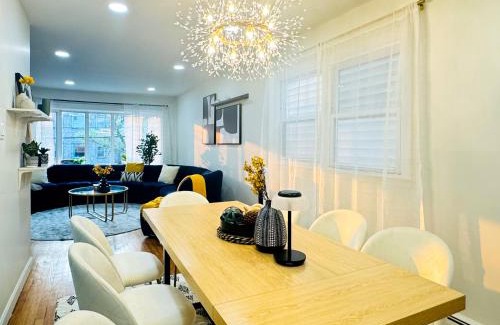 The Heights House | Lux Designer Home with Gaming Rm