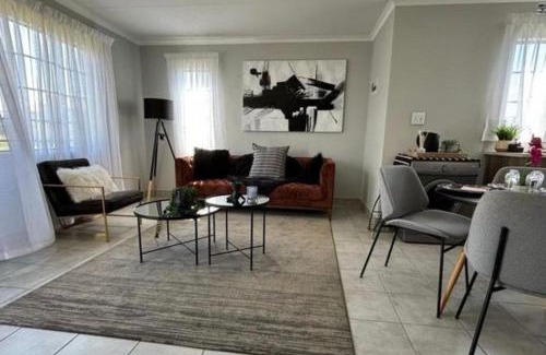Greater Johannesburg Metropolitan Area Apartment | Lux Homes Property's
