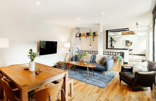 Pendleton Apartment | Lux Parkside 1BR - Patio - Sun Deck - Free Parking